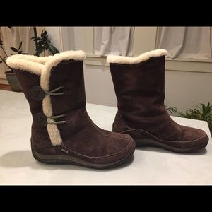 Merrell boots size 6.